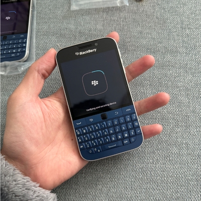 BlackBerry Classic Q20 Unlocked 4G LTE Retro Smartphone 16GB+2GB