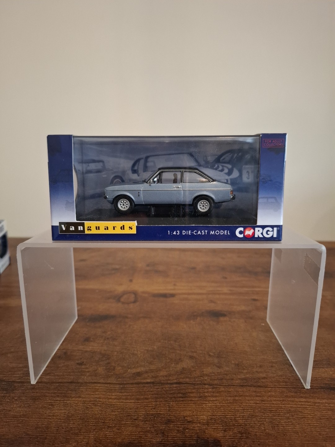 Vanguards Corgi Ford Escort MK2 1.3 Ghia Silver RHD 1/43 Ref  VA12607A