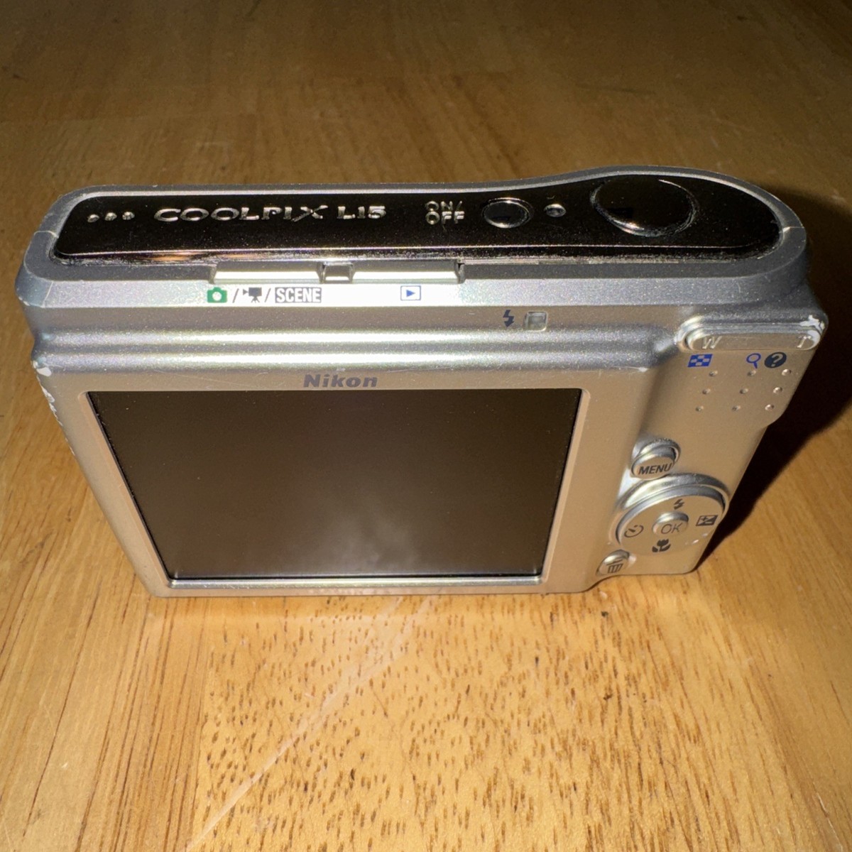 Nikon Coolpix L15 8.0 MP Silver Digital Camera 2GB memory card