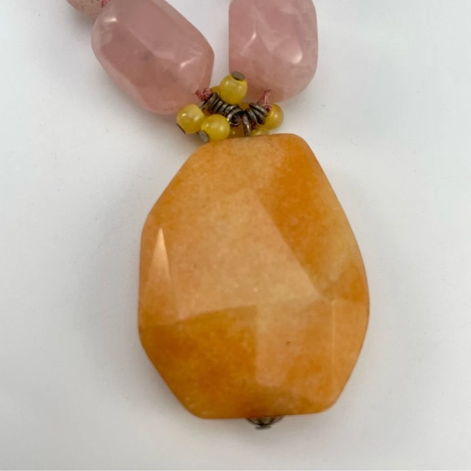 Ожерелье с драгоценными камнями ручной работы с подвеской из розового кварца и авантюрина - Изображение 3 из 4