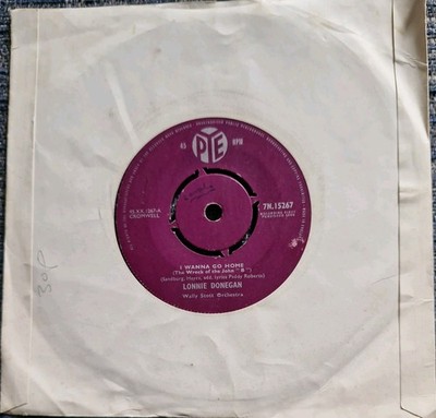 VINTAGE VINYL - I WANNA GO HOME by LONNIE DONEGAN - 7 INCH 45 RPM SINGLE