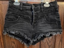 No Boundaries Black High Rise Button Fly Distressed Denim Shorts Juniors Size 7