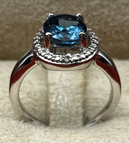 Vintage Dark Blue London Topaz And Sterling Silver Ring Size 7.5  5.5 Grams