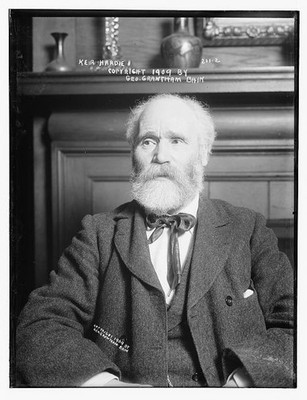 Photo:Keir Hardie portrait bust 1909