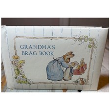 Vintage Beatrix Potter Grandma's Brag Book Photo Album C.R. Gibson 1990 Photos
