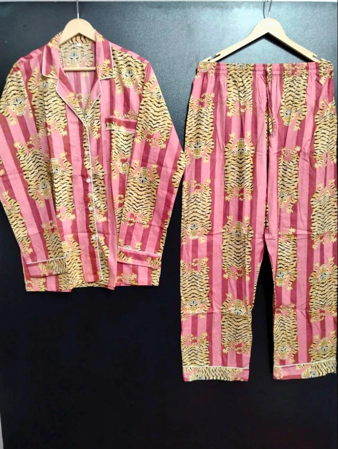 Indian Tiger Stripe Print Cotton Pajama Set Bridesmaid PJ set Loose Clothing US
Opens in a new windo