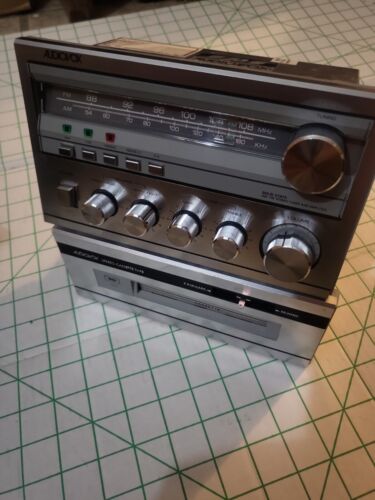 Vtg Audiovox SPS  Cassette Tape Player Car Stereo Radio In-Dash RVM-0R1  RVM-CD1 - Picture 1 of 13