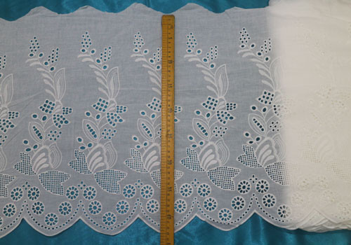 1 Yard Embroidery Flower Cotton Off White Lace Trim Sewing Craft Width 43 CM - Picture 3 of 3