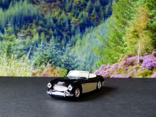 Corgi Solido Austin Healey 3000 with original box - Picture 2 of 11