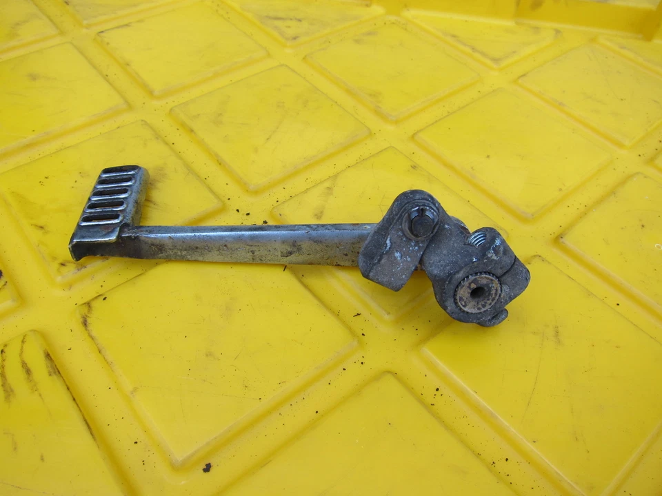 Honda V45 Interceptor VF750F 1983 OEM juego trasero derecho pedal de freno Foto 4 de 4