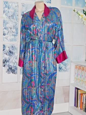 M/L Fantasies by Morgan Taylor  Jewel Tone Paisley Print  Long Robe