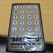 Baby Milo Tierdosenabzeichen A bis Z A Bathing Ape Kollektion 2005 AW