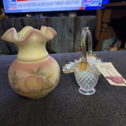 Vintage Fenton Burmese Fruits And Flowers Vase Exclusive 2005 772 W Glass Basket
