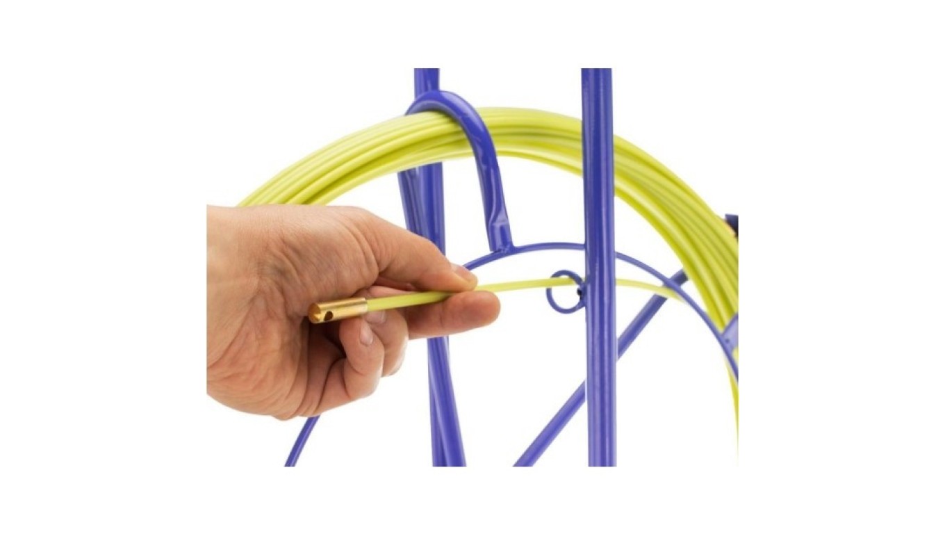 Длина кабеля в Пшецегании: 3,8мм (+/-1 мм) 25 м в комплекте со стойкой