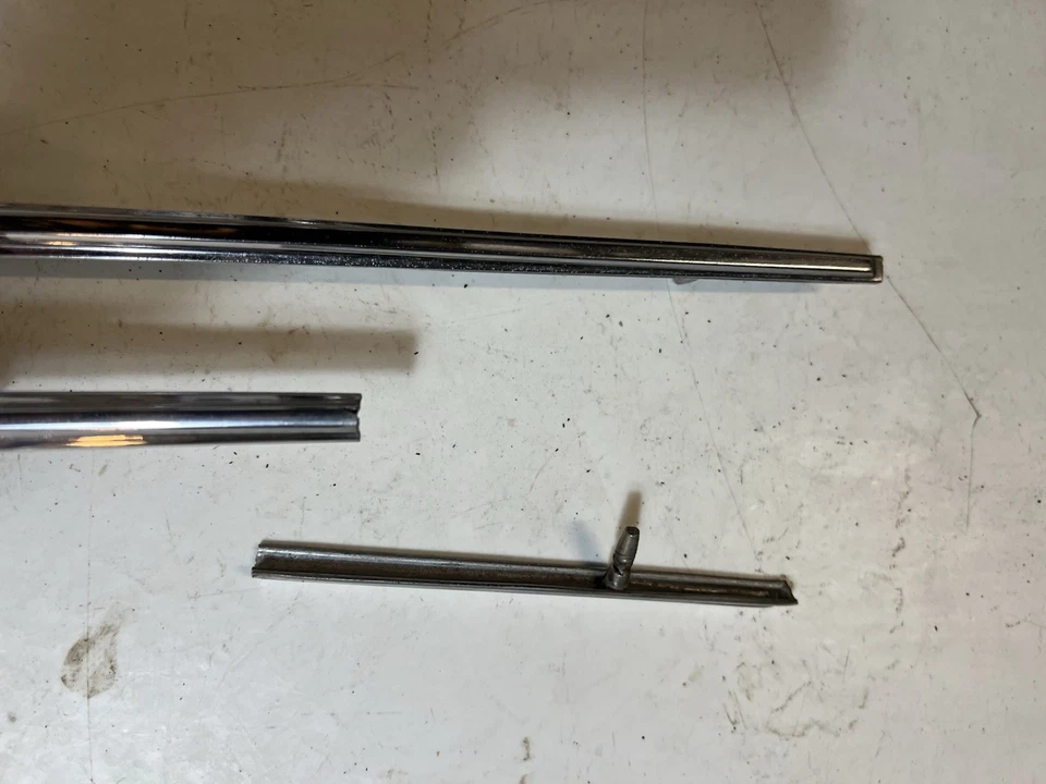 Buick Hood 1966 moldura de lanza moldura cromada Wildcat Electra 225 Lesabre 1374925 Foto 4 de 4