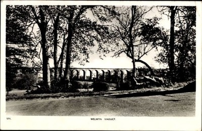 Ak Welwyn Garden City East England, Viaduk - 4947623
