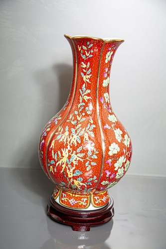 Traditional Chinese Floral Craft Vase Gift Set - Picture 4 of 12