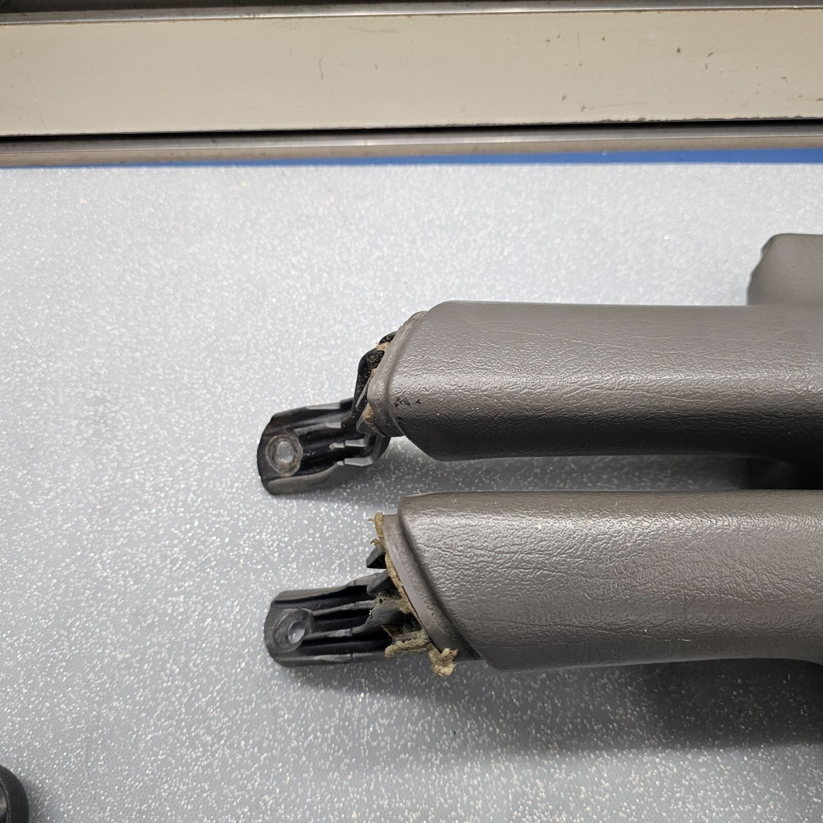 🔥02-09 TRAILBLAZER Door Panel ARMREST Pull Handle LEFT & RIGHT