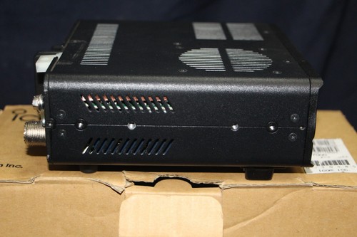 ICOM IC-7000 HF/VHF/UHF All Mode Transceiver - Zdjęcie 8 z 13