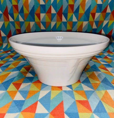NEW retired FIESTA White Hostess Serving Bowl 41 ounce FIESTAWARE free shipping