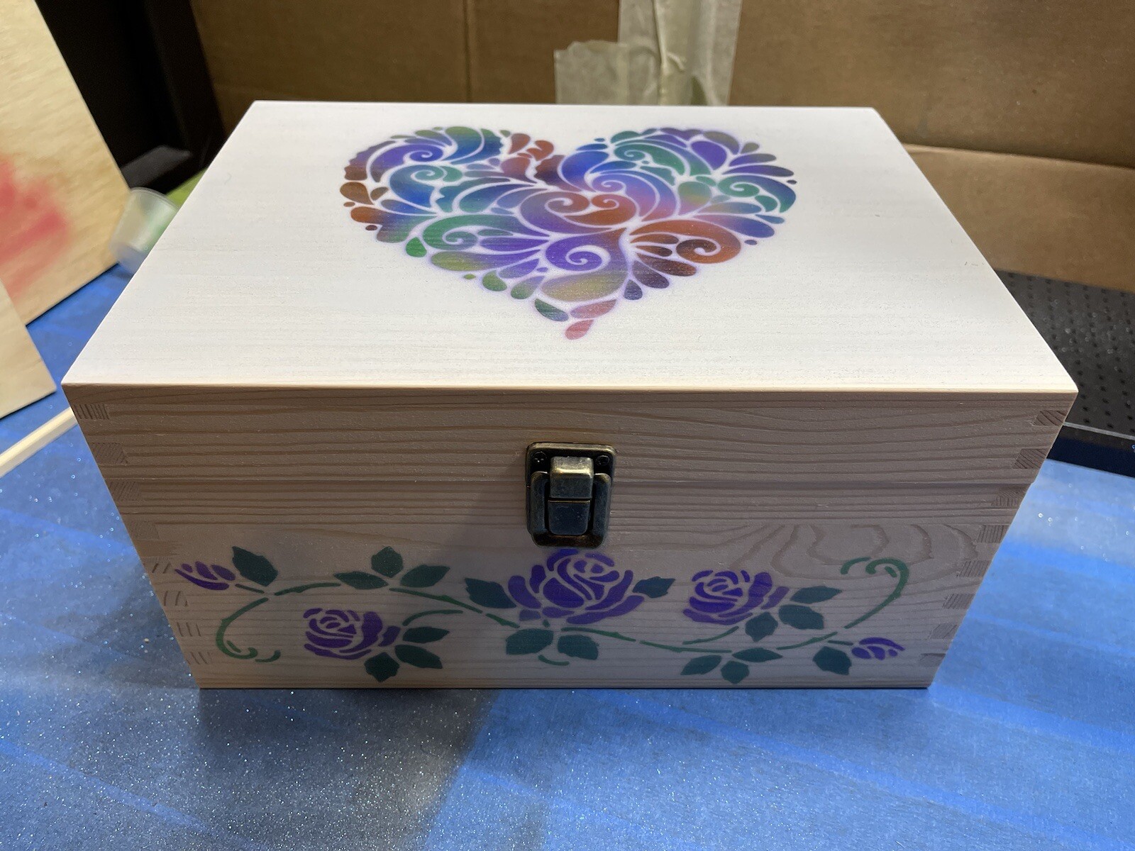 Elegant Jewelry Box for Necklaces Rings and Earrings Storage-image