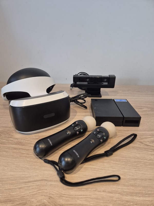 Sony PlayStation 4 - PS4 VR PSVR Headset V1 With Camera
