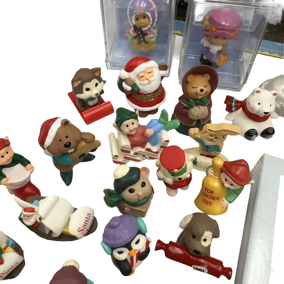Hallmark Merry Miniatures Lot 106 Pc Figures Christmas + Display Base - Image 3 of 4