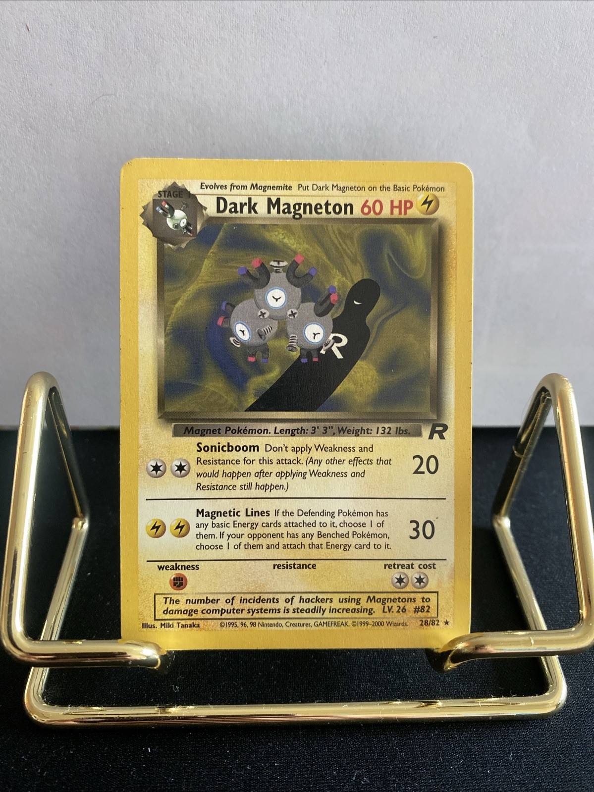 Dark Magneton 28/82 Team Rocket Regular