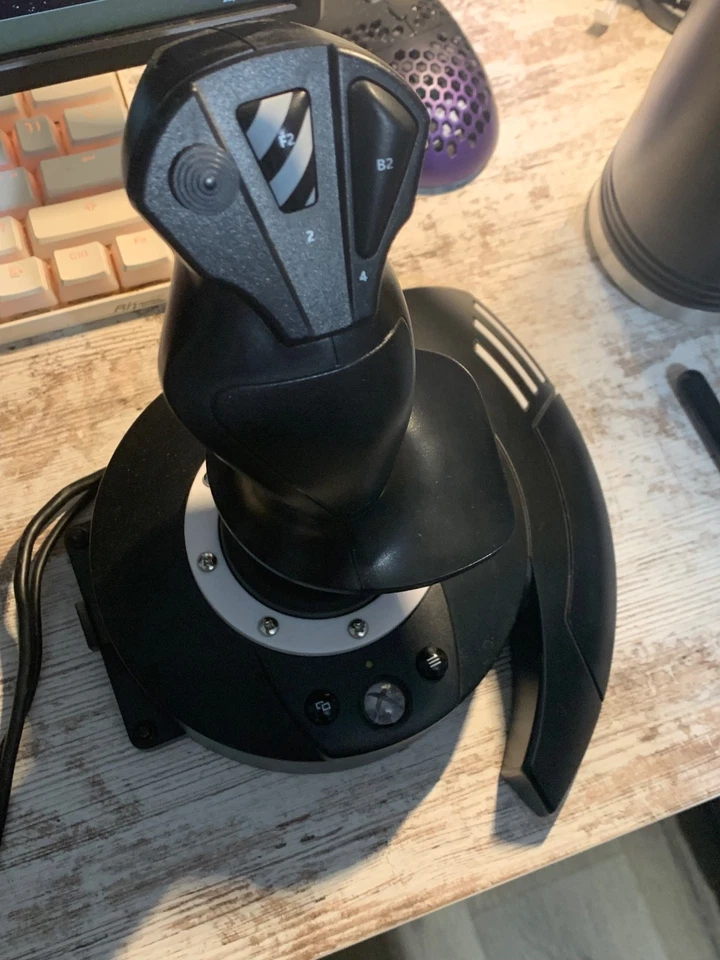 Joystick y acelerador Thrust Master Hotas para Xbox y PC Foto 3 de 3