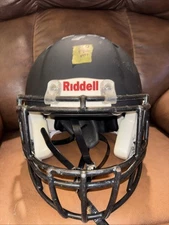 Riddell Speed Medium Football Helmet (Flat Black W/ Black Face Mask)