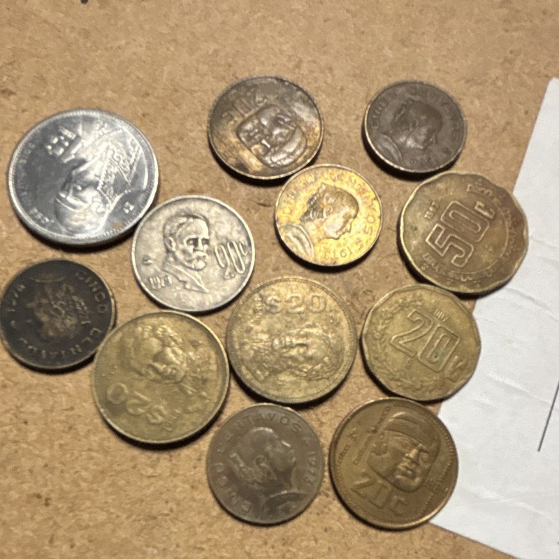 Mixed Lot of Mexico Coins incl 20¢ 50¢ 1Pesos 1974 & 1986 Circulated