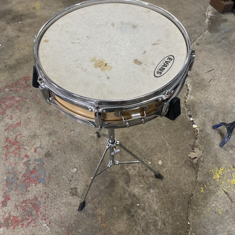 Ludwig Rocker Elite Piccolo Snare Drum- 13 inch, Natural Maple With Stand