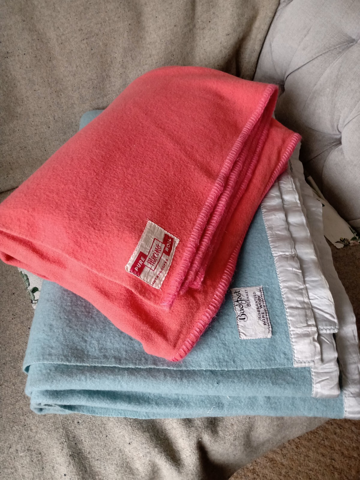 2x Lovely Soft Warm Pure Wool Blankets eBay