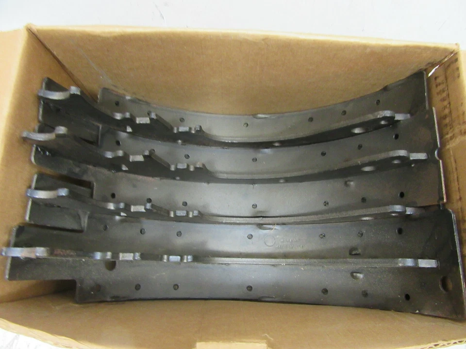 Zapatas de freno Swick RELINED 261 1965-1969 Oldsmobile Foto 2 de 2