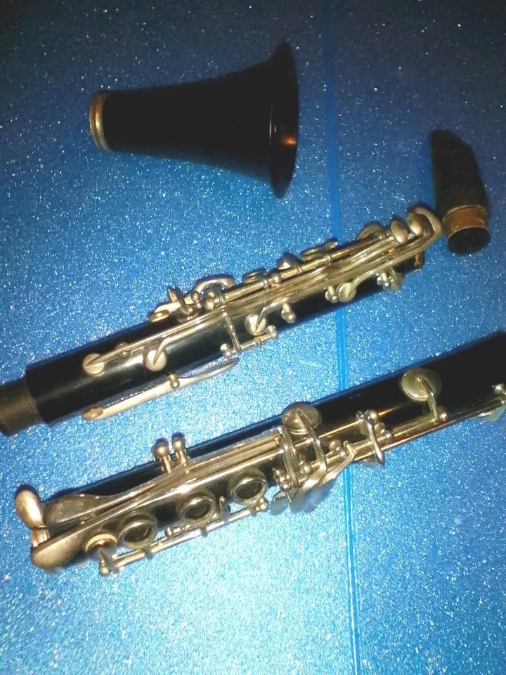 Clarinete vintage para piezas faltan algunas piezas buen estado ver fotos Foto 3 de 3