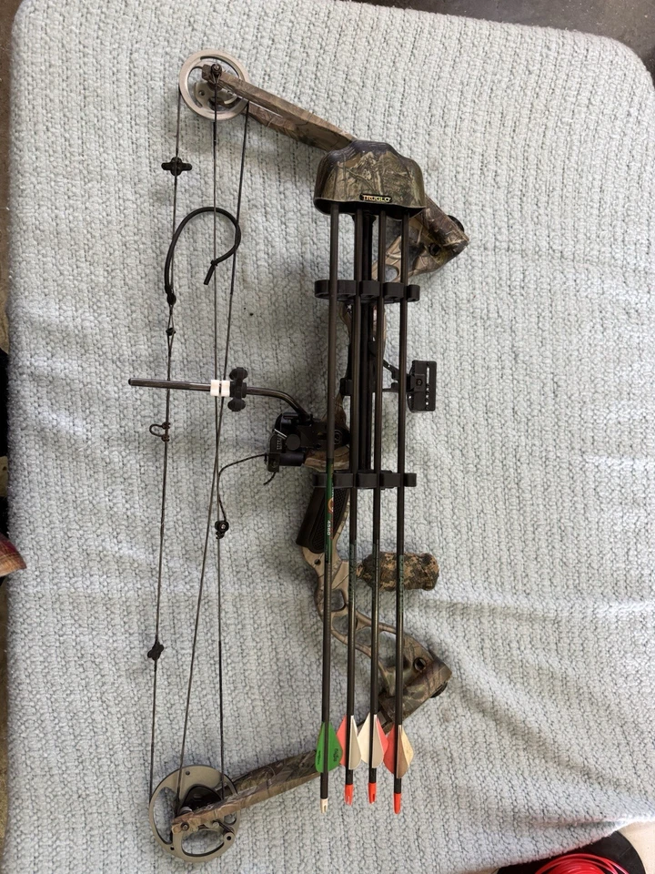 Martin Leopard Compound Bow Right Handed 45lb Adjustable Draw Weight - Image 3 of 4