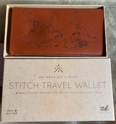 Stitch Reise braune Leder Geldbörse/Reisedokument Organizer von Chasing Threads
