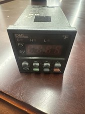 FUJI PXZ4RCY1-4VC26-0 TEMPERATURE CONTROLLER