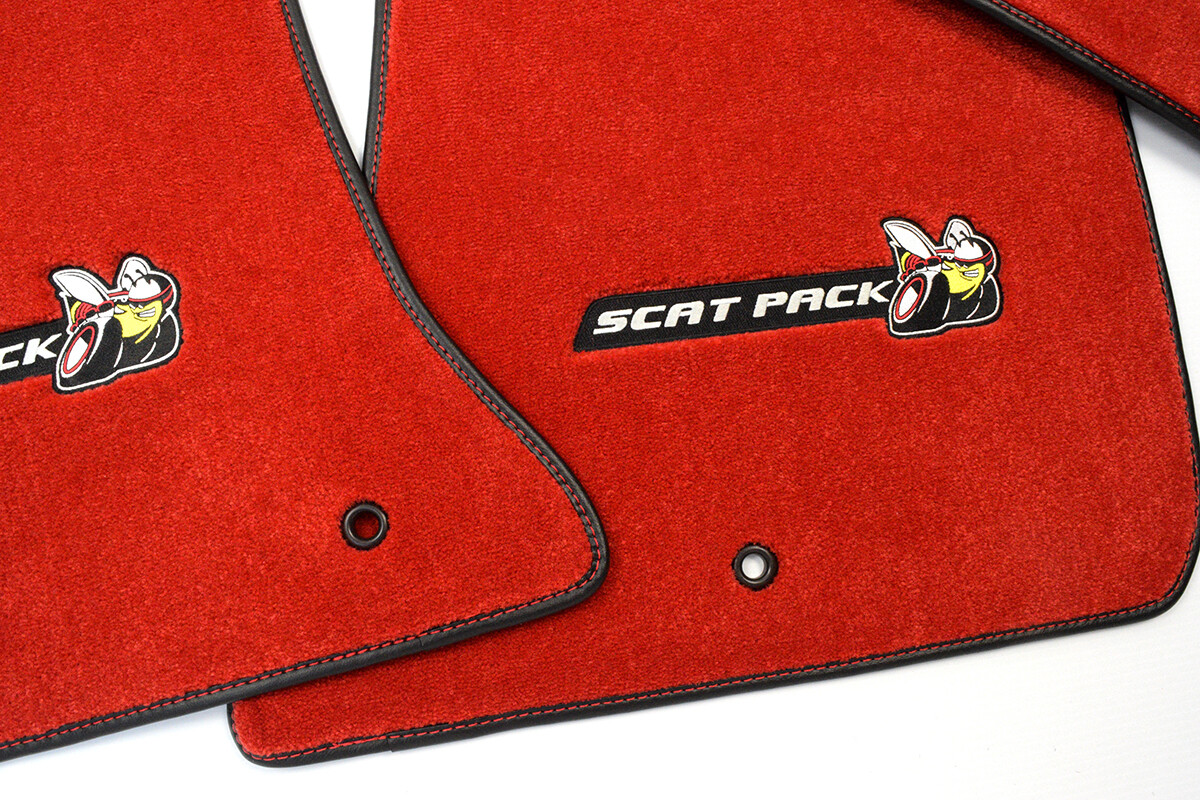 CHALLENGER Deck Floor Mat 赤 マット Dodge Challenger Scat Pack Bee Floor Mats Bright Red Black
