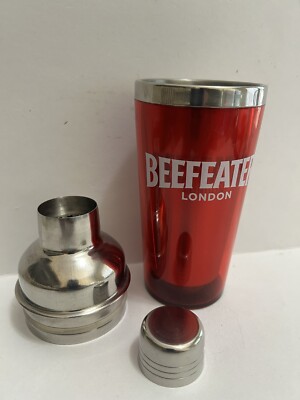 Beefeater Imported Gin Cocktail Shaker Ruby Red Plastic & Metal M16 Very Clean