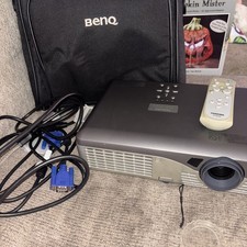 Proiettore Toshiba TLO-S30 con cavo e custodia per il trasporto