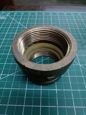 RB-33300-40-32 Cast Red Brass Reducer Coupling Female 2-1/2 NPT x Female 2 NPT