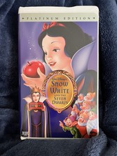 Walt Disney s Snow White And The Seven Dwarfs Platinum Edition