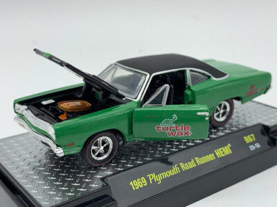 Plymouth Road Runner turtle wax Maßstab 1:64 M2 Limitiert auf 8.750 Stück NEU