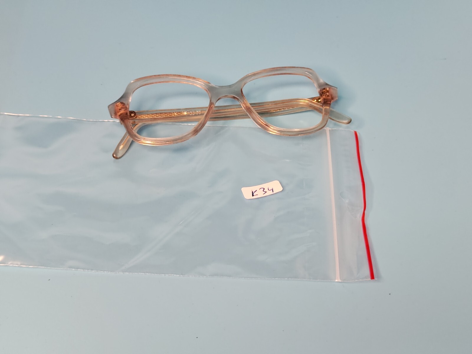 VINTAGE 1950s RECTANGULAR CLEAR ACETATE EYEGLASS … - image 4