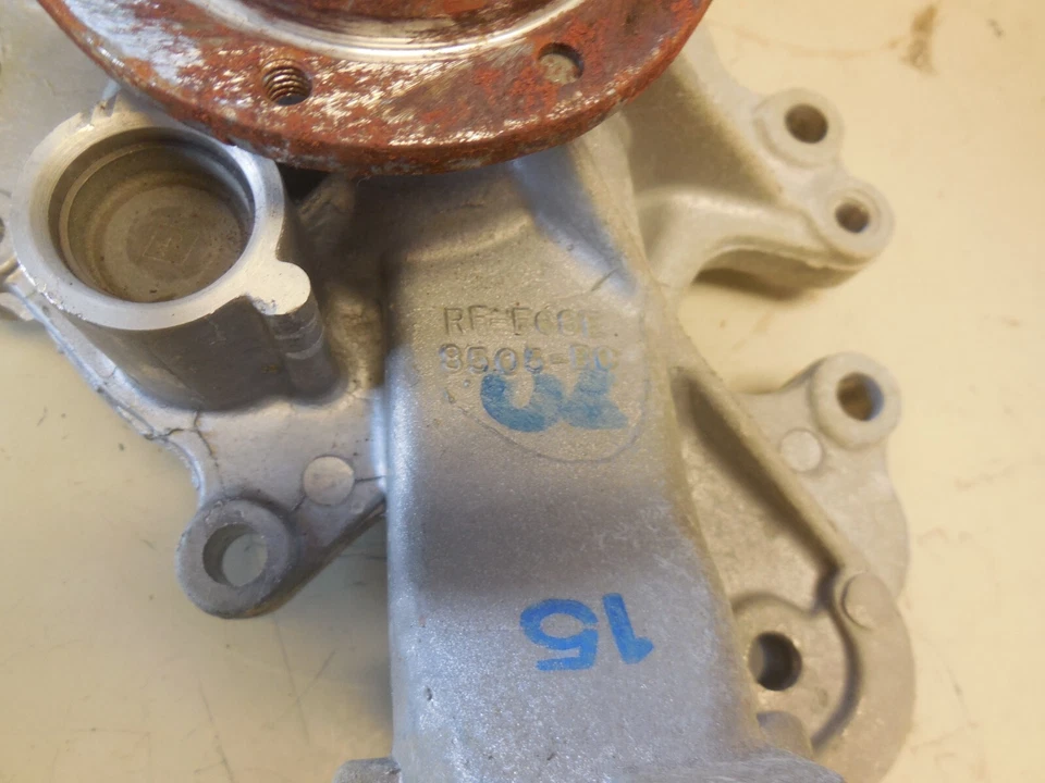 New 1996-1998 Ford Windstar V6 Waterpump F68Z-8501-A - Imagem 2 de 4