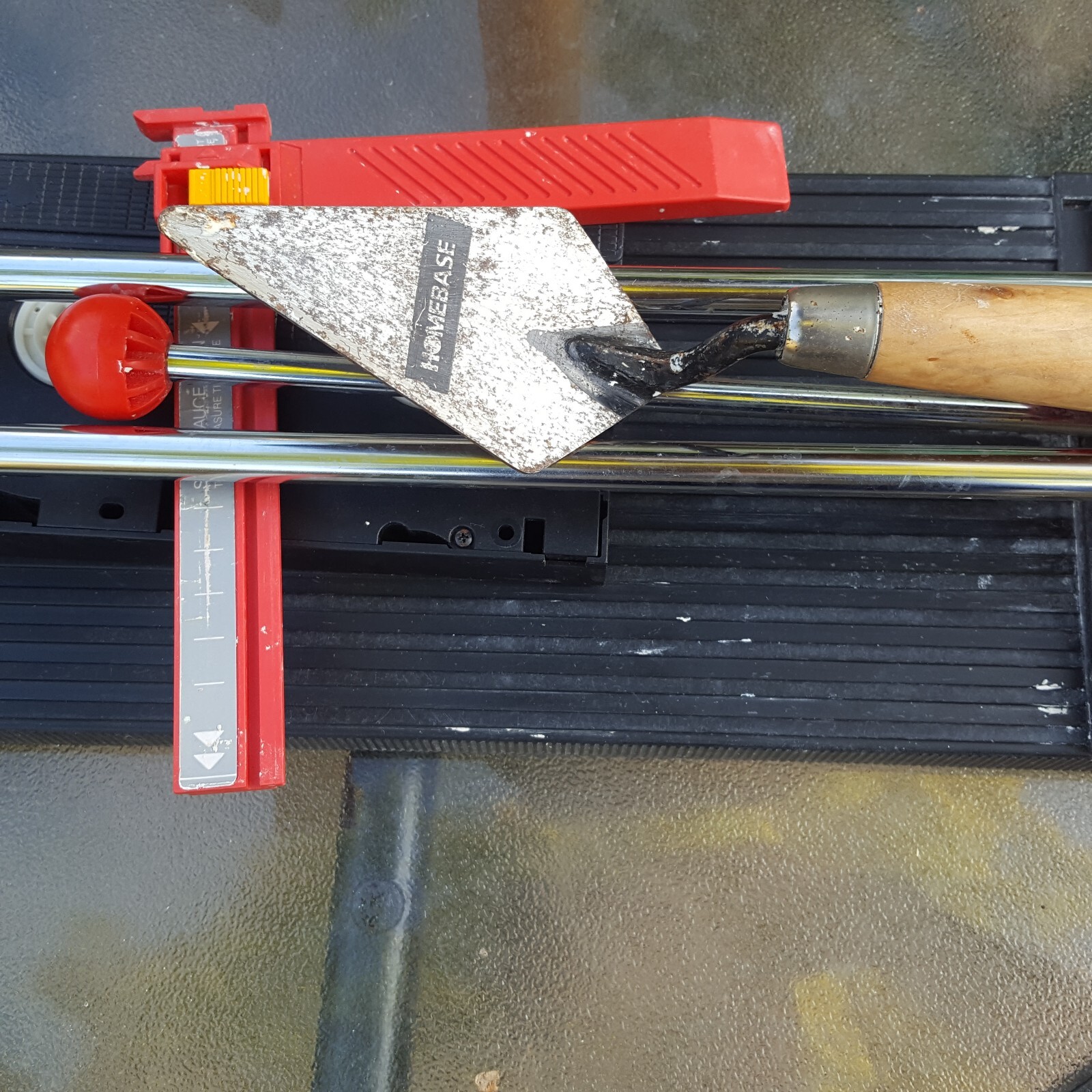 Ceramic Tile Cutter Plasplugs Protiler Ultra with trowel eBay