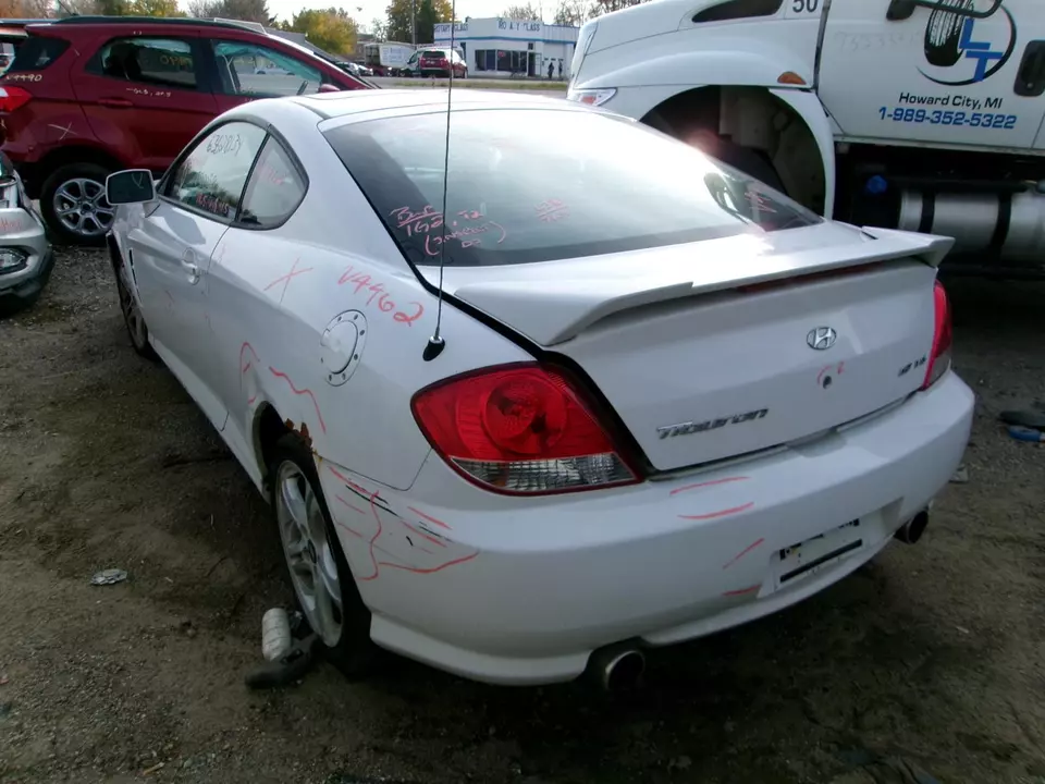 Used Automatic Transmission Assembly fits: 2005 Hyundai Tiburon AT 2.7L 6 cylind - Image 3 of 4