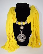 NEW BEAUTIFUL YELLOW SCARF NECKLACE+SILVER TONE MEDALLION PENDANT