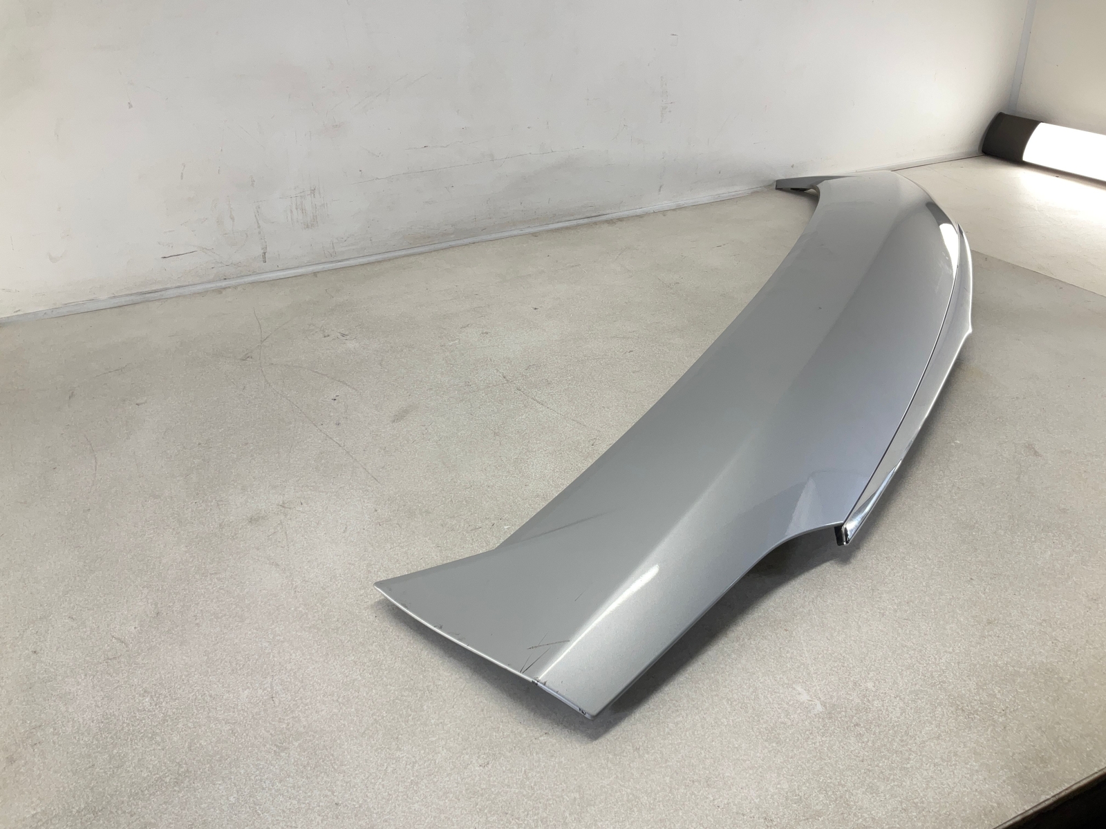 17-20 MASERATI Levante Rear Liftgate Tailgate Spoiler w/ Camera OEM
